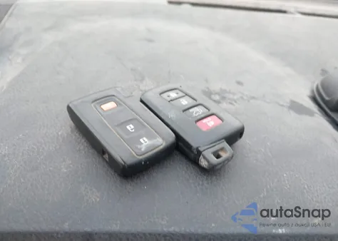 2013 Toyota Rav4 Limited z USA, uszkodzony, nr VIN 2T3DFREV2DW115256